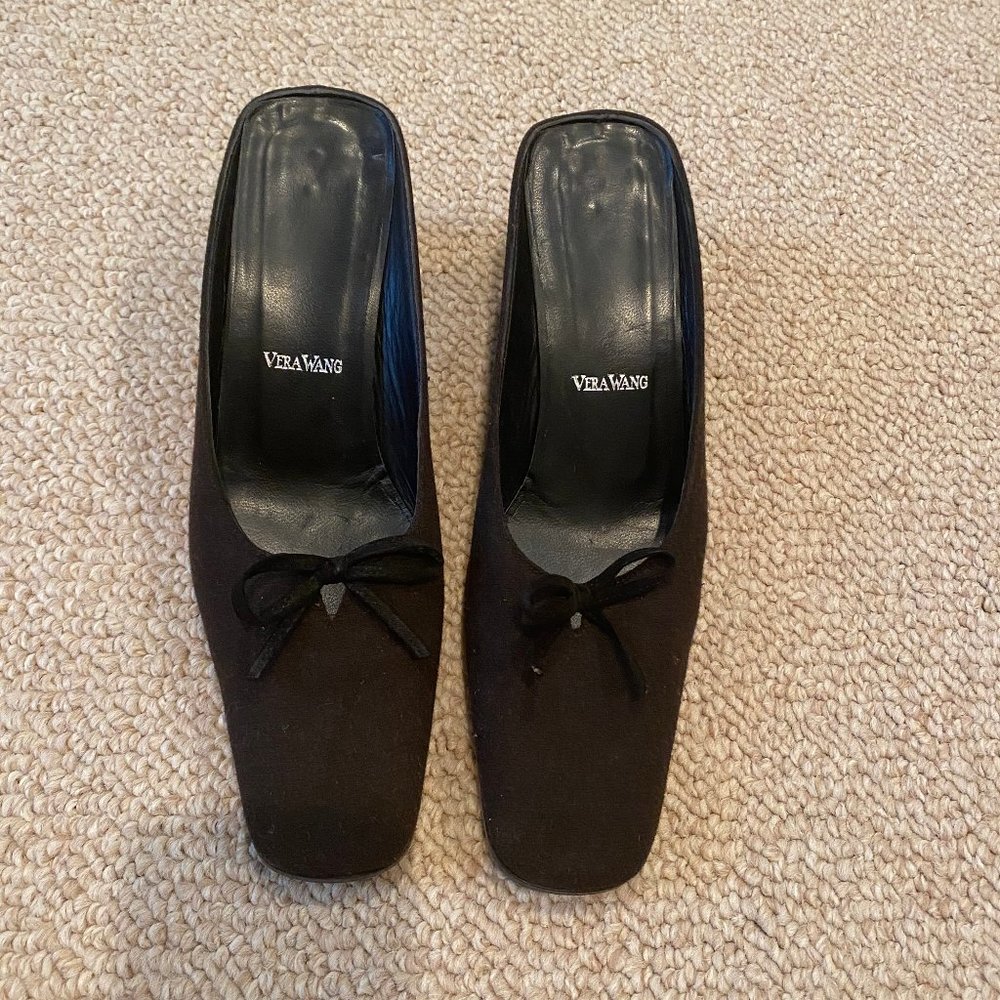 VERA WANG Black Suede Bow Tie Pumps